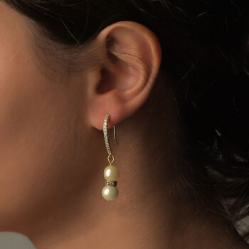 Pearl earrings2