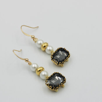 Earrings With Crystal In Shade Of Graphite With Pearl And Hematite