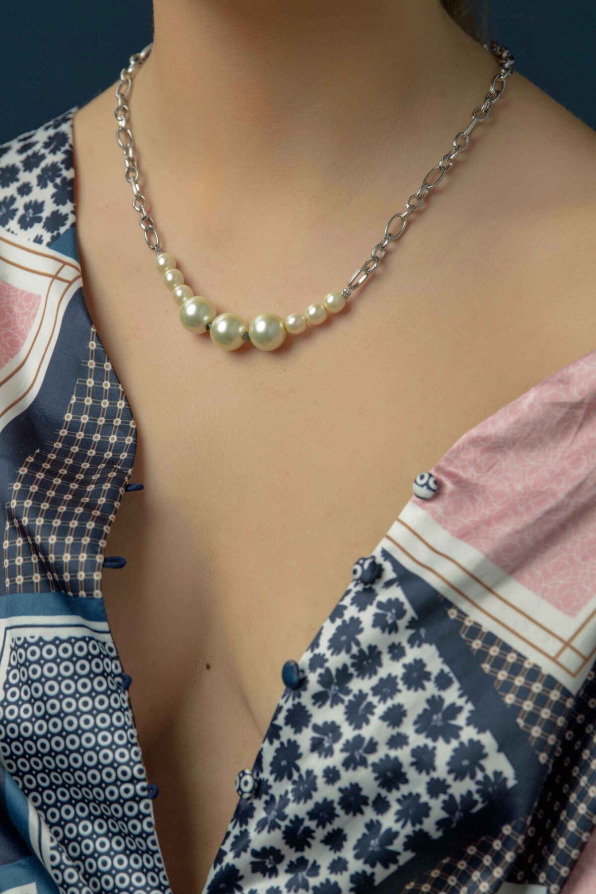 Necklace With Pearls