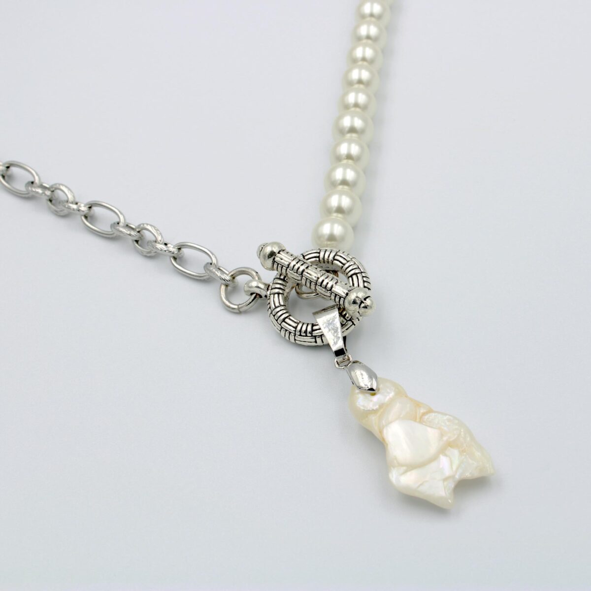 Necklace Short with Silver Plated Steel Chain, White Pearls and Pearl