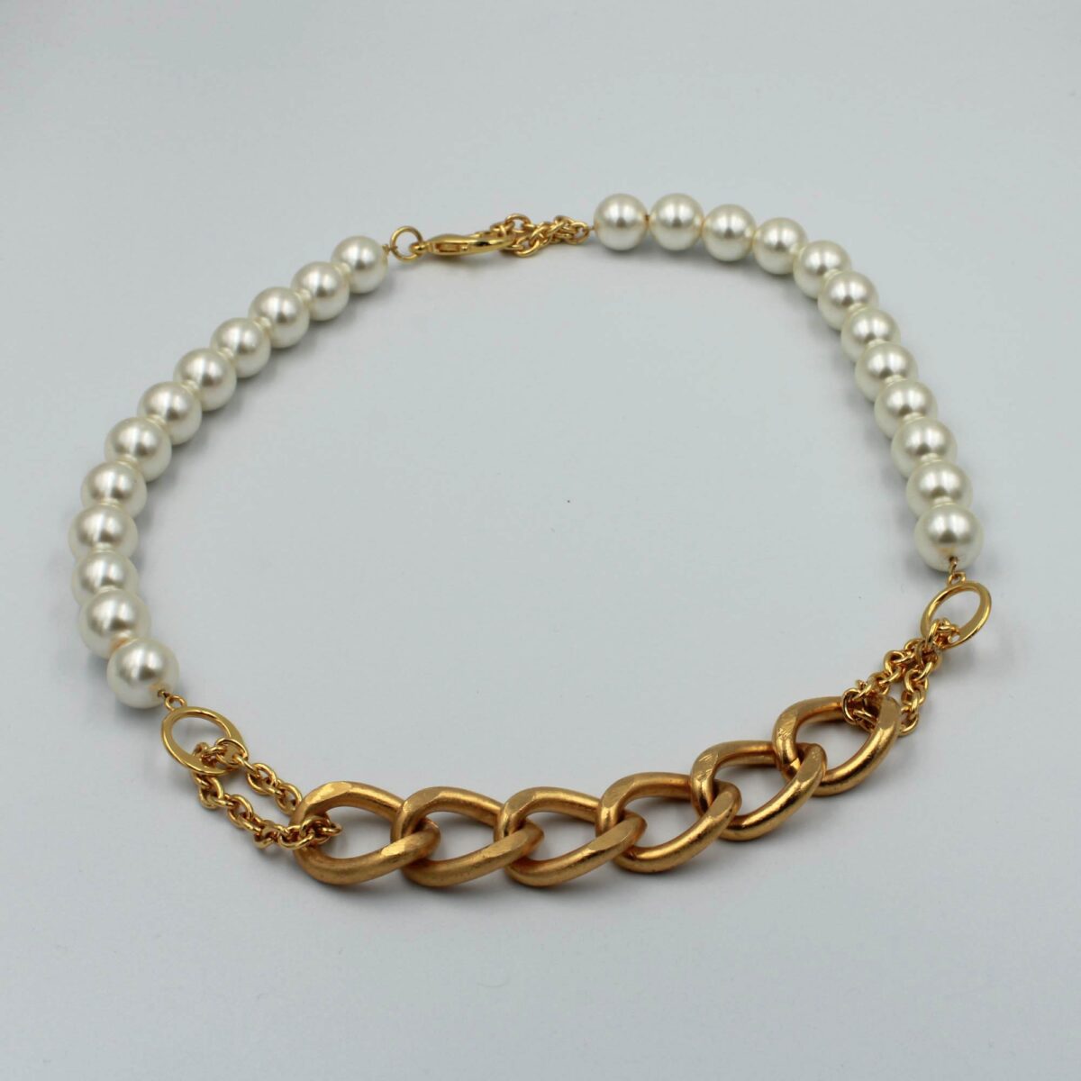 Women's Long Necklace Gilded With Natural Pearls