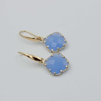 Gold earrings with sea crystal